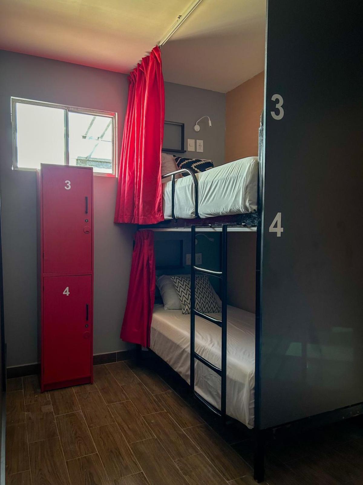 Spartacus Hostel Boutique For Men Puerto Vallarta Luaran gambar