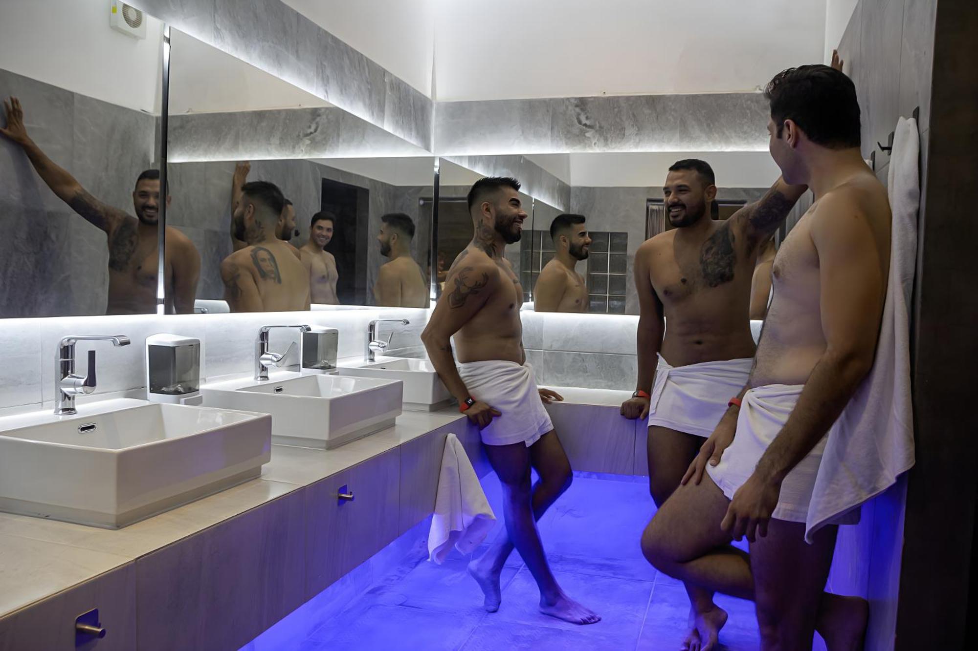 Spartacus Hostel Boutique For Men Puerto Vallarta Luaran gambar