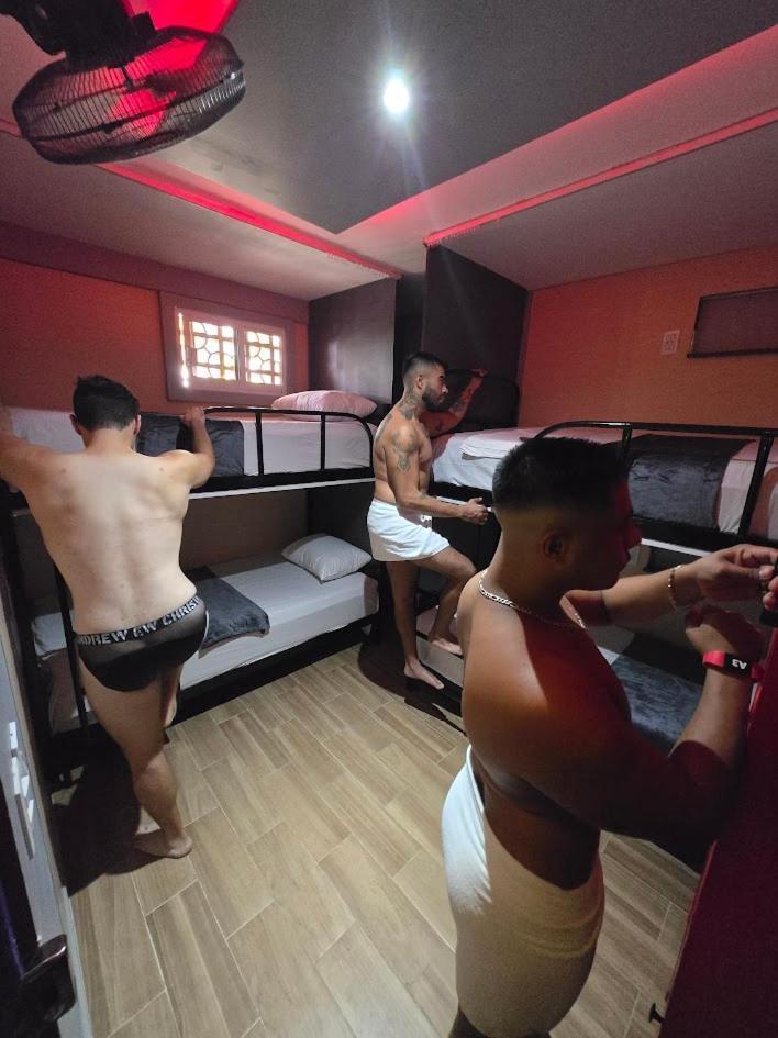 Spartacus Hostel Boutique For Men Puerto Vallarta Luaran gambar